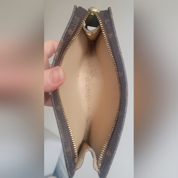 Authentic Louis Vuitton Monogram Pouch ,Serial Number :AR0020 - Picture 8 of 10